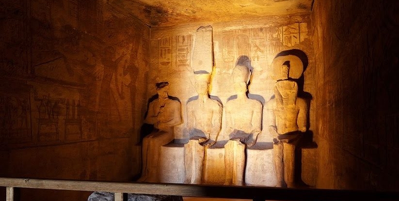 Ägypten Sonnenwunder Abu Simbel opener 1024px cut